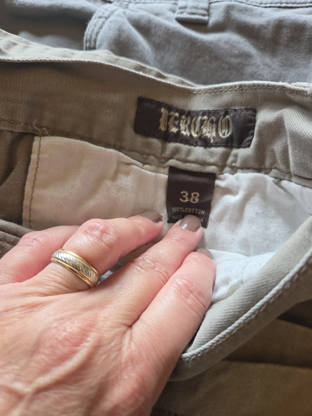 RedHead Men's Cargo Shorts in Beige and Gray Tones